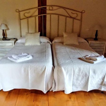 Trisileja En Novales Hotel Eksteriør billede
