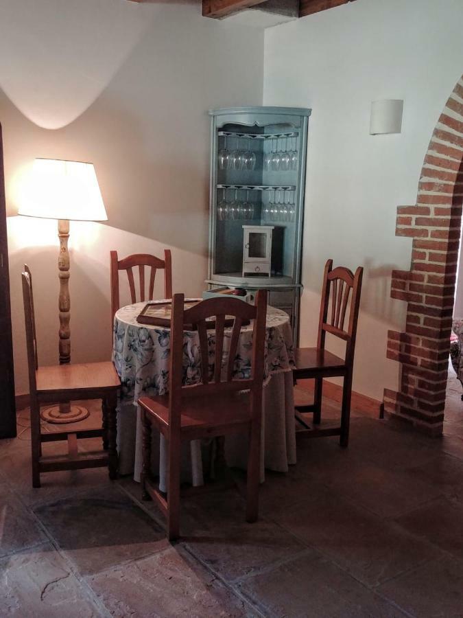 Trisileja En Novales Hotel Eksteriør billede